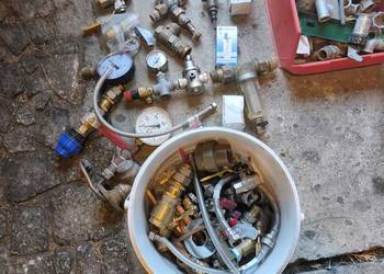 Instalacyjne, hydrauliczne części nowe i używane oraz narzędzia.