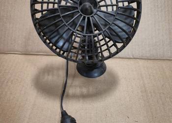 Wiatrak samochodowy do wtyczki zapalniczki