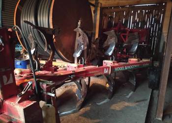 Pług 4 skibowy obrotowy Vogel Noot M950 C+