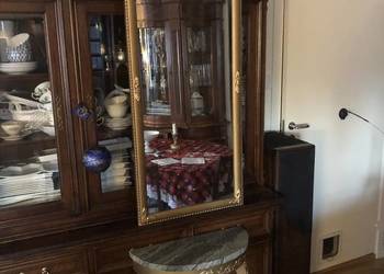 lustro z marmurowa konsola.