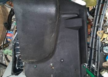 Zaz Tavria plastiki boczek podaszybie