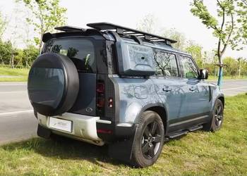 nowa skrzynka narzędziowa 44x70 cm, na boczną szybę do Land Rover Defender.