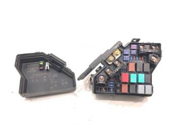 SKRZYNKA BEZPIECZNIKÓW HONDA CIVIC VIII 32200-SNB-G403 Sedan/Limuzyna 