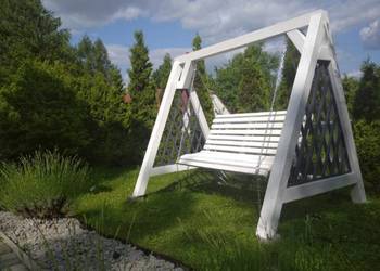 Huśtawka ogrodowa drewniana