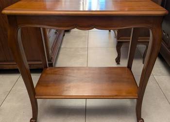 Bardzo ładny stolik orzech-sklep Dąbrowa Górnicza