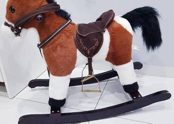 Interaktywny koń na biegunach