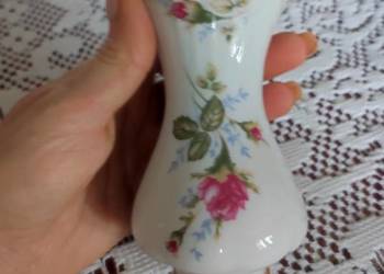 wazon flakon wazonik flakonik porcelanowy chodzież iwona złota róża