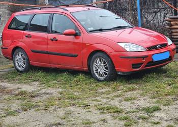 Ford fokus 1,6 b kombi czerwony