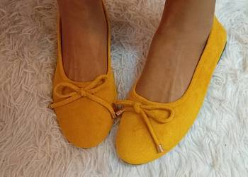 (40/41) Żółte baleriny wieczorowe, Nowe