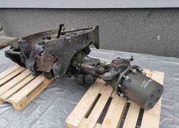 Claas Axion {Siłownik Tłok skrętu Carraro 20.55}