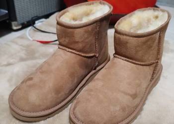 buty Ugg Classic Mini