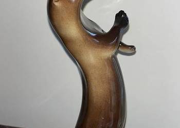 Wydra z rybą - figurka  Łomonosowa. Lomonosov