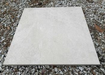 GRES TARASOWY KRA CREAM 60x60x2 cm