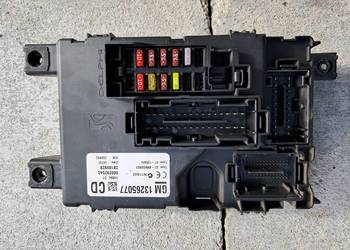 OPEL CORSA D 1.3 cdti SKRZYNKA BEZPIECZNIKÓW 13265077 MODUL BSI