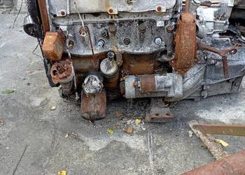 Fiat 128 3p .Silnik