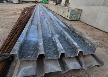 Blacha trapezowa / ocynkowana 16m x 0,8m – 9 sztuk