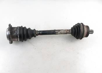 PÓŁOŚ PRAWA PRZEDNIA PASSAT B5 2.5 TDI 8D0407272EA