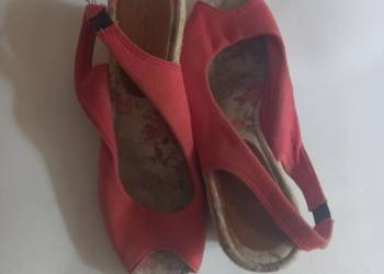Espadryle, sandały na klinowym obcasie. Esprit R.37