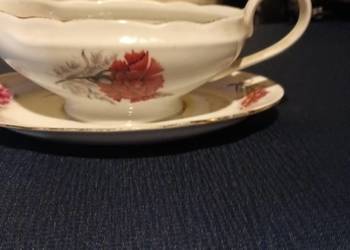 Porcelanowa sosierka
