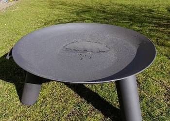 Palenisko ogrodowe misa okrągła tłoczona z grubej blachy 4 mm grill trójnóg