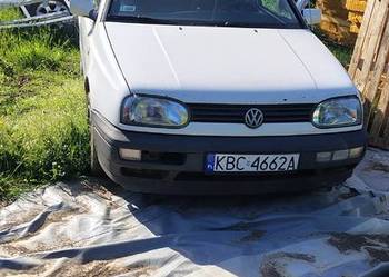 Volkswagen Golf automatyczną skrzynią biegów oraz gazem