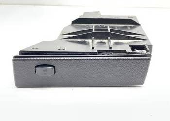 UCHWYT NA NAPOJE BMW E60 03-10 Sedan/Limuzyna KUBKI KUBKÓW, WNĘKA