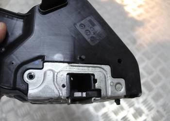 ZAMEK DRZWI PRAWY TYŁ 2 PIN MERCEDES W203 2037300235