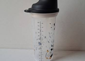 Tupperware shaker  600ml