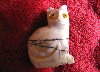 Kot - malutki - figurka beżowa - 5,5 x 2,7 x 1,2 cm