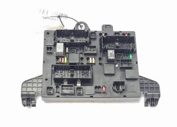 SKRZYNKA BEZPIECZNIKÓW OPEL ASTRA J 13343950 BSI