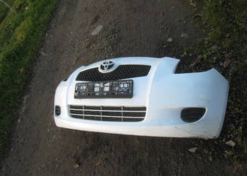 Zderzak przedni przód Toyota Yaris II 06-09 biały