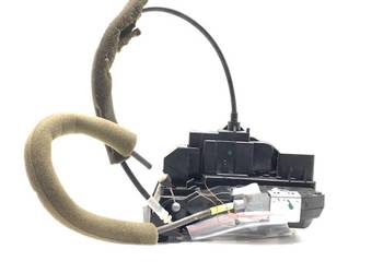 ZAMEK DRZWI PRAWY TYŁ NISSAN JUKE F15 Crossover