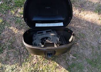 Kufer centralny Giwi do Suzuki Burgman 650