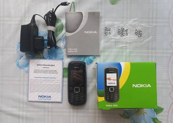 Nokia 1661 telefon komórkowy z klawiszami. Telefon retro