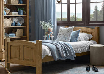 Woskowane łóżko z litego drewna ACC 05