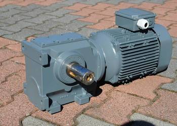 Motoreduktor kątowy 2.2kw. 21obr./min. KEB