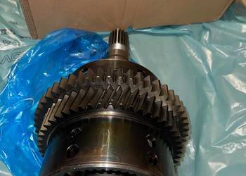 90365005 87312865 5183146 Wałek kosz Puma T7. T7000 MXM 155 Nowy org CNH