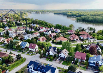 Wolno stojący dom nad Jeziorakiem