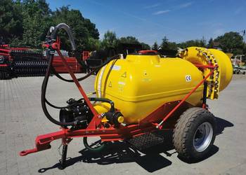 Opryskiwacze przyczepiany sadowniczy 1000L lub 1500L