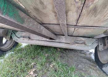 Przyczepka jednoosiowa do przewozu zwierząt