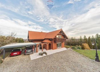 Dom w świetnej lokalizacji JAWORZE