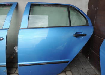 SKODA FABIA I  HB 5D DRZWI LEWE TYLNE KOLOR 9470