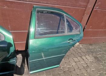 VW BORA DRZWI LEWY TYŁ LC6M