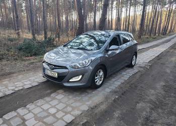 Hyundai i30 navi kamera tempomat bluetooth