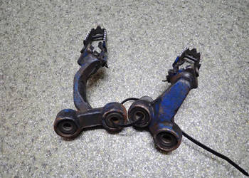 DWA PODNÓŻKI KIEROWCY SUZUKI DR 600 85-89R