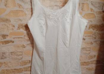 (42/XL) Triumph/ Ekskluzywna, biała, krótka półhalka halka z Londynu