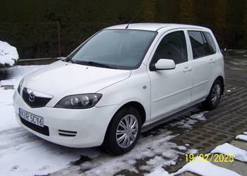 Mazda 2 1.2 75 KM po liftingu klima super stan ikazja