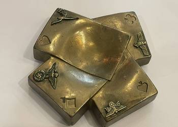 Popielniczka z symbolami III Rzeszy Popielniczka z symbolami III Rzeszy