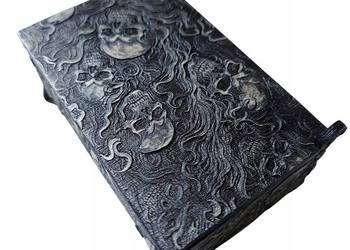 Pudełko Czarne Drewniane Małe Pudełeczko Na Karty Tarota Drobiazgi Czaszki