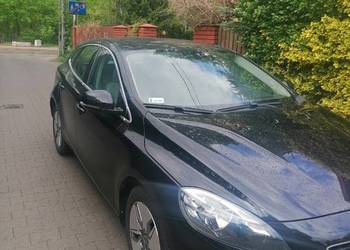 VOLVO  v40  summum rok 2014 - stan bardzo dobry